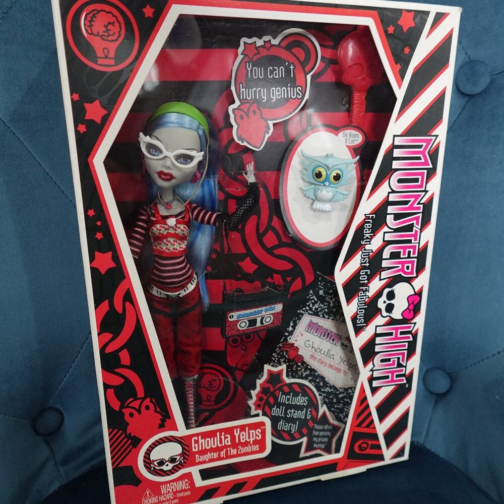 Monster High Ghoulia Yelps NIB